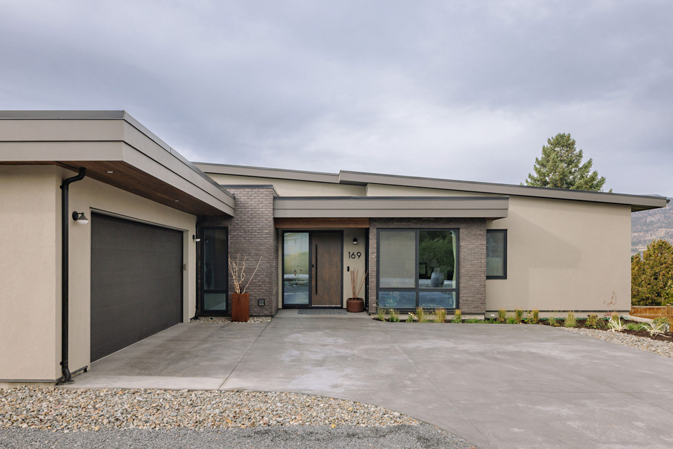 Architectural and interior photographer. Penticton Architectural Photographer / Whitfield Construction
